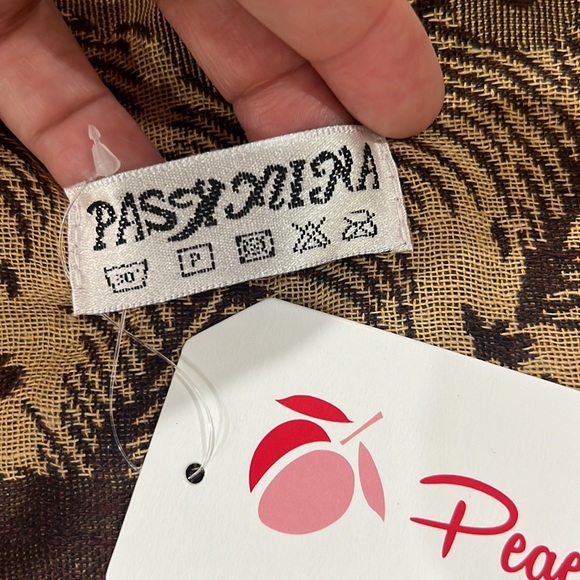 ✨Peach Couture Soft Persian Paisley Pashmina Shawl Scarf - Picture 5 of 6